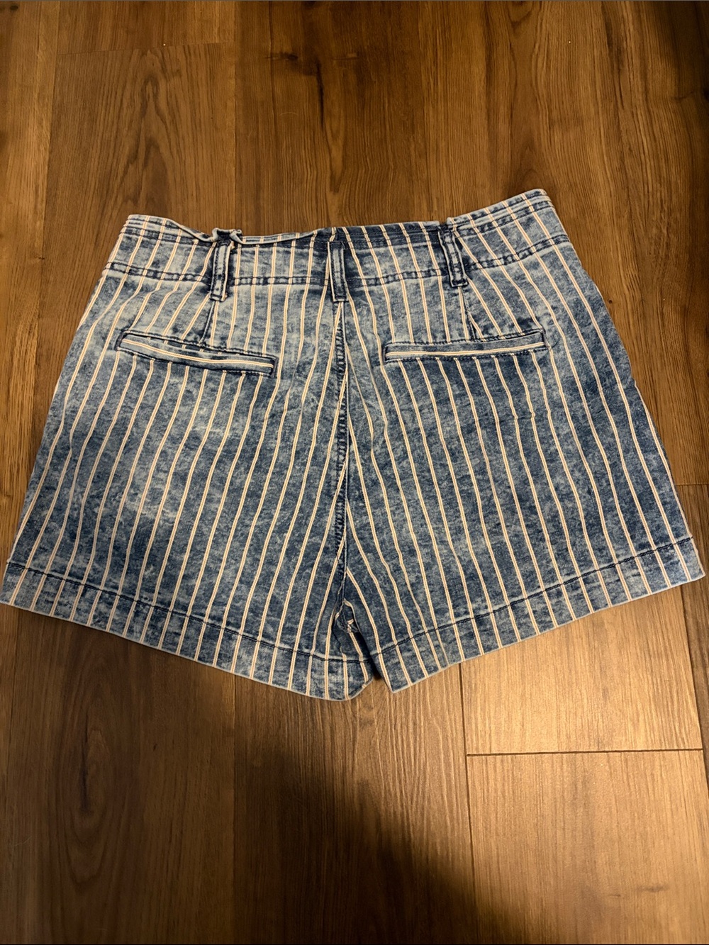 American Eagle Striped Cotton Blend Denim Shorts - Picture 4 of 4